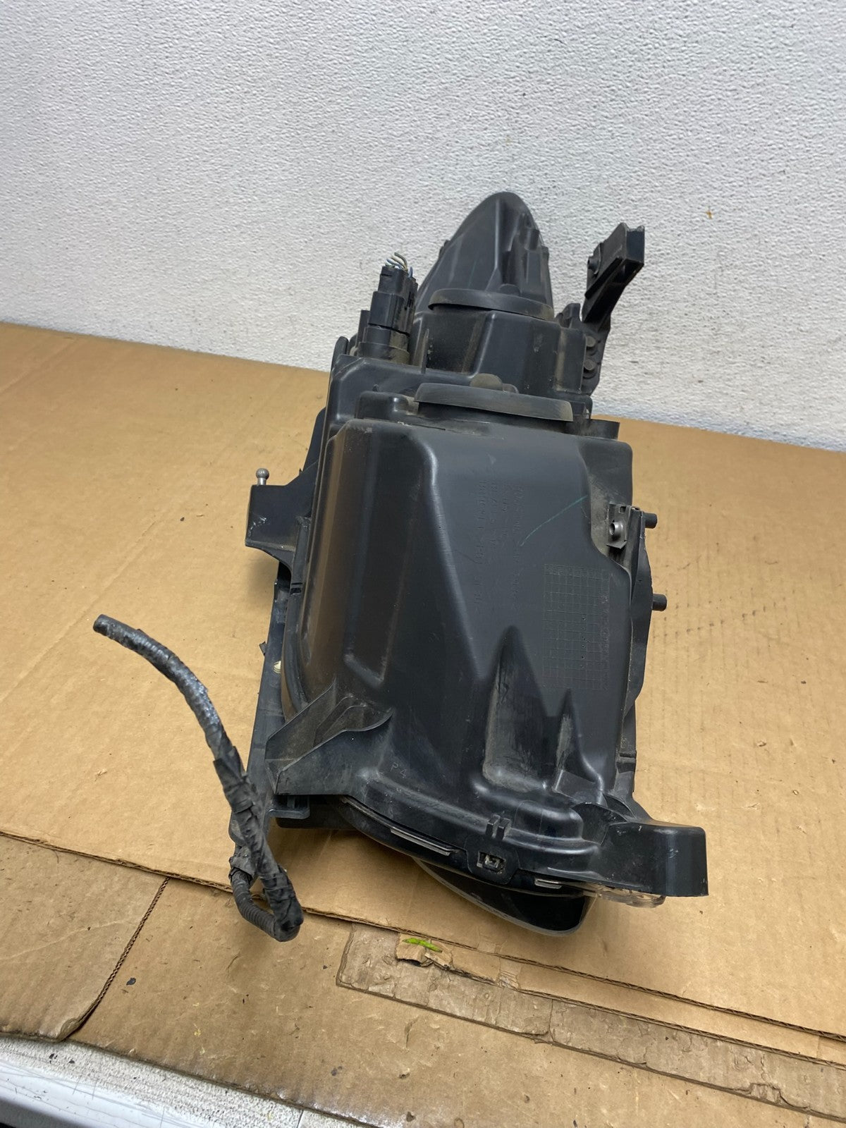 2013 to 2016 Ford Fusion Left Driver Lh Side Headlight AD0775 DW6