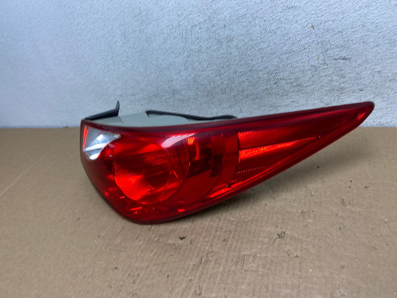 2011 2012 2013 Hyundai Sonata Right Passenger RH Tail Light AF7407 LK1