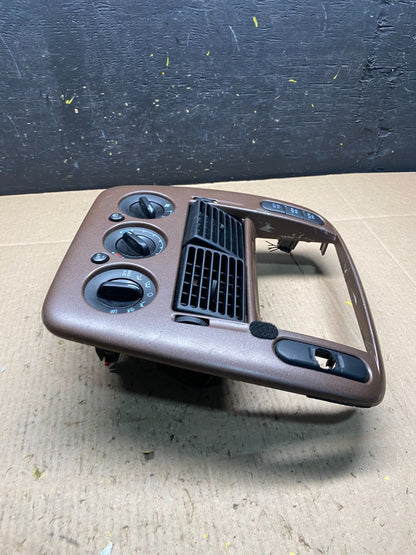 2002 to 2005 Ford Explorer Radio Dash Bezel Climate Control Air Vent R6191 DG5