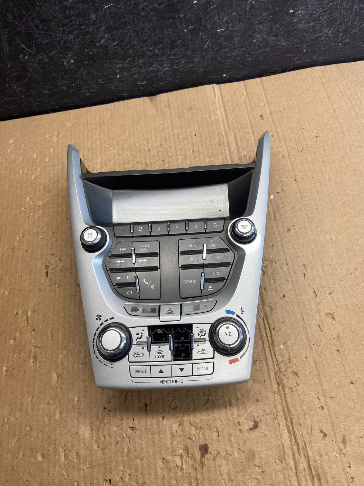 2012-2015 Chevrolet Equinox Radio Face Climate Control Panel Bezel ae4112 DG0
