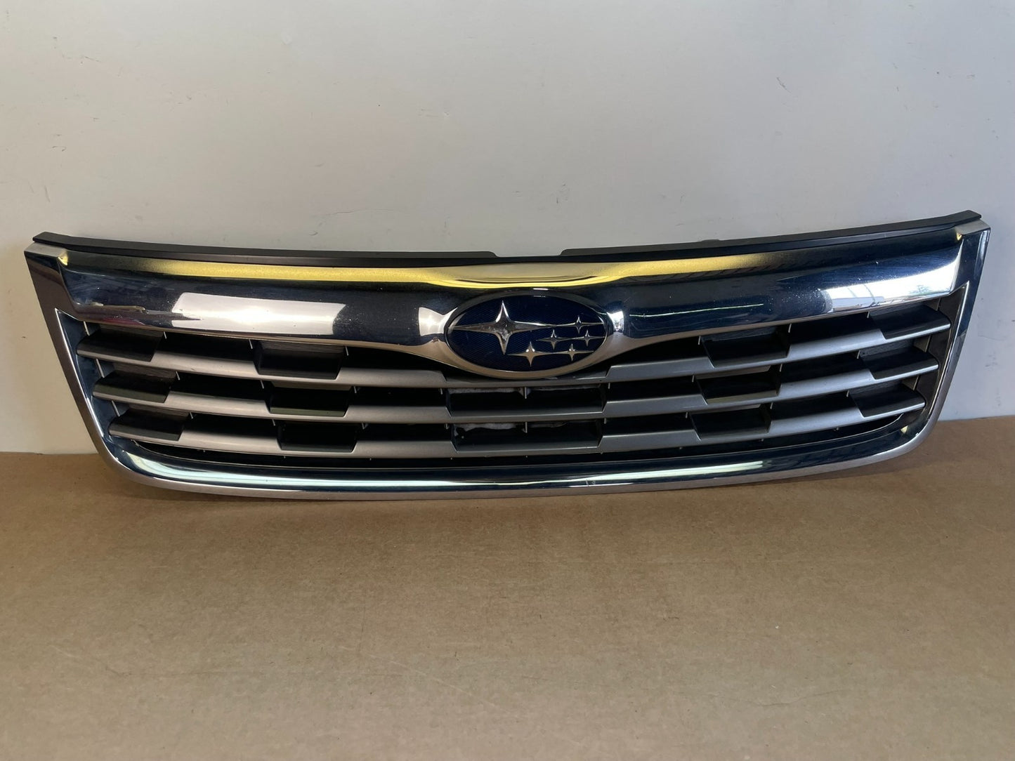 2009 2010 Subaru Forester Front Upper Chrome Grille Grill AF8561 DG0