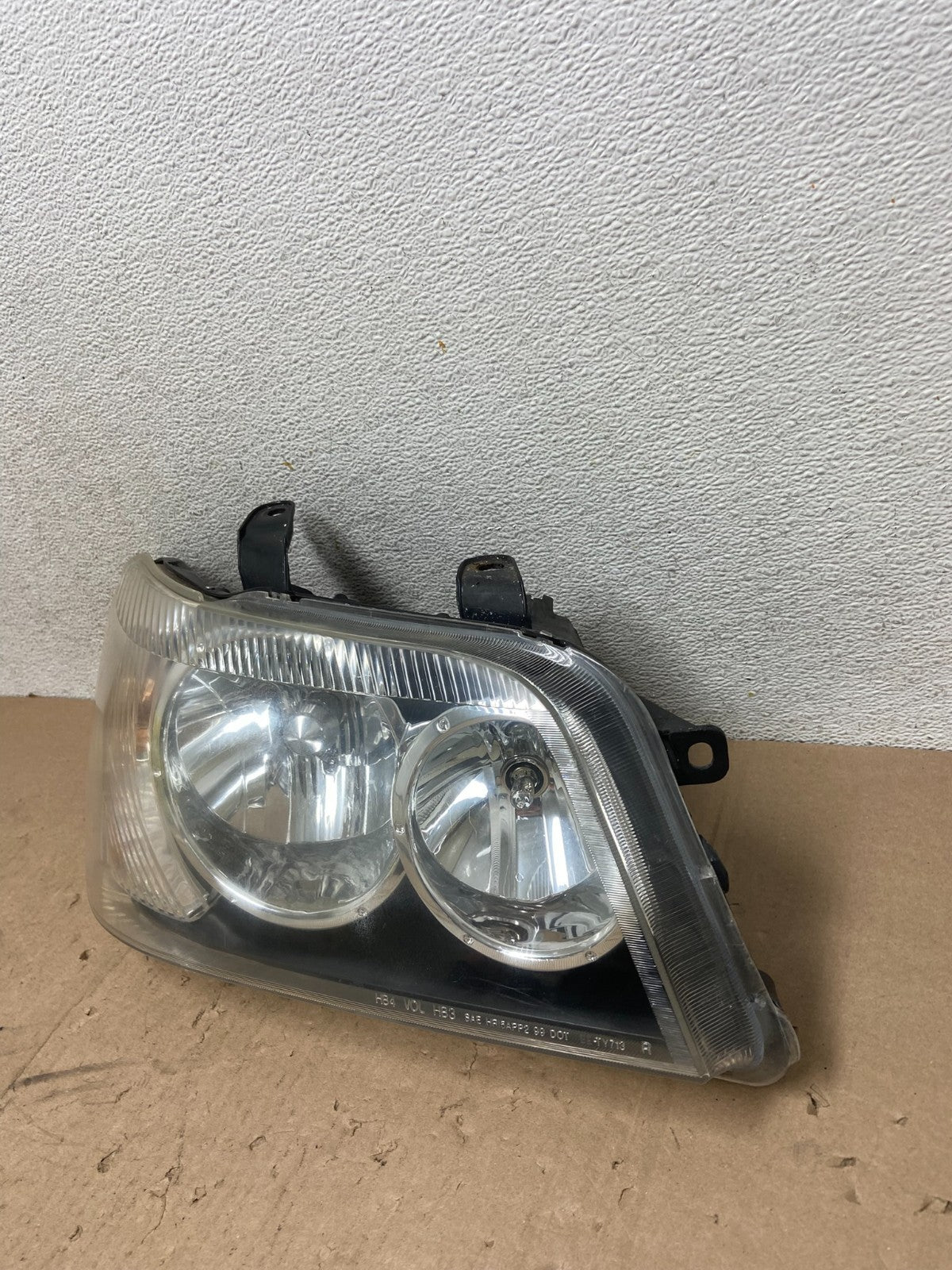 2001 2002 2003 Toyota Highlander Headlight Right Passenger RH Side AG4944 DW2