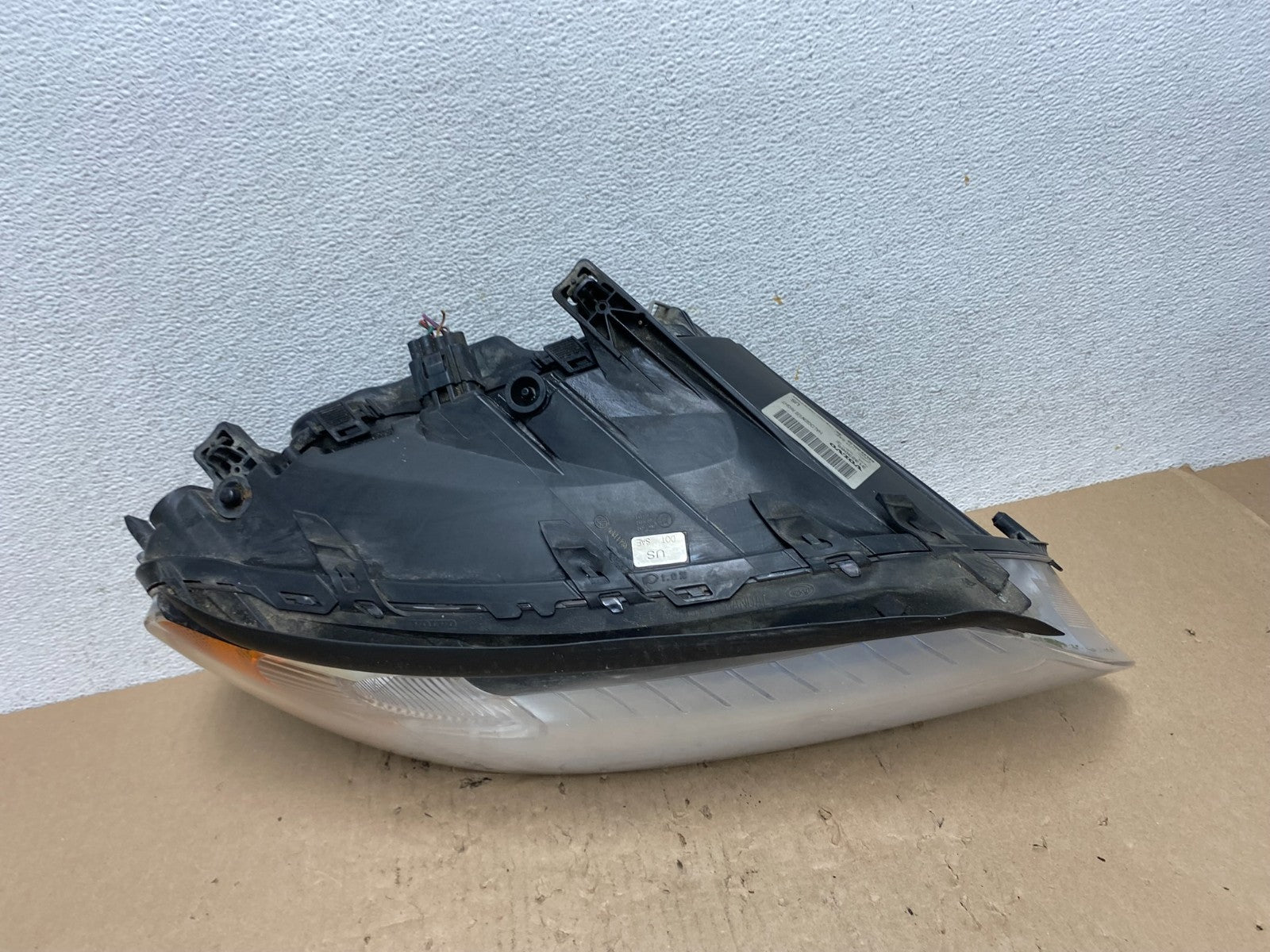 2008 to 2013 Volvo XC70 V70 S80 Right Passenger Side Halogen Headlight AG6785 DW5