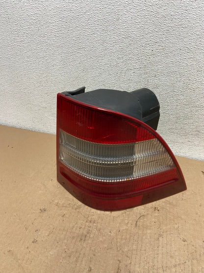 1998 to 2001 Mercedes ML320 ML-Class Right Passenger Rh Tail Light AF3244 LK0