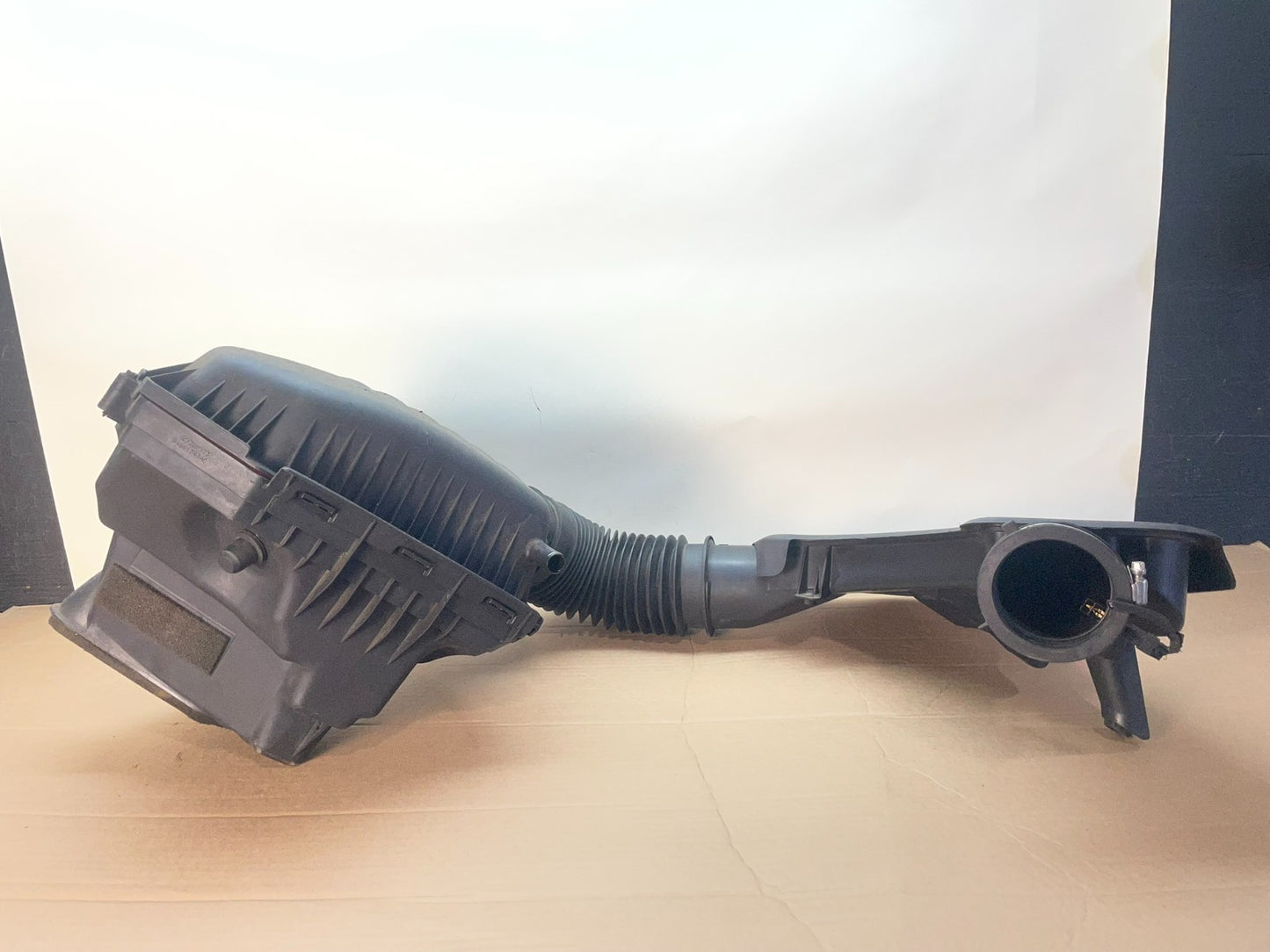 2011 to 2018 Chrysler 300 3.6L Air Intake Duct Tube Cleaner AG7824 DG3