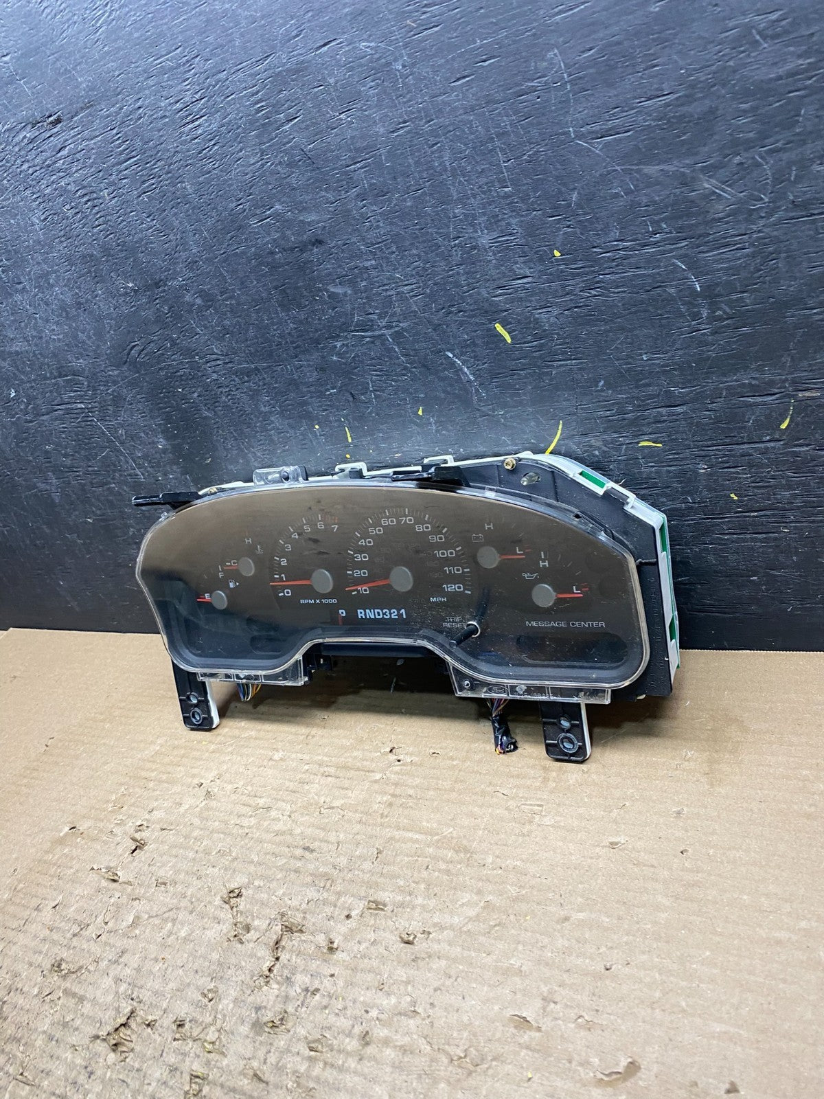2004 2005 Ford Explorer Speedometer Cluster Gauge Oem S6193 DG1