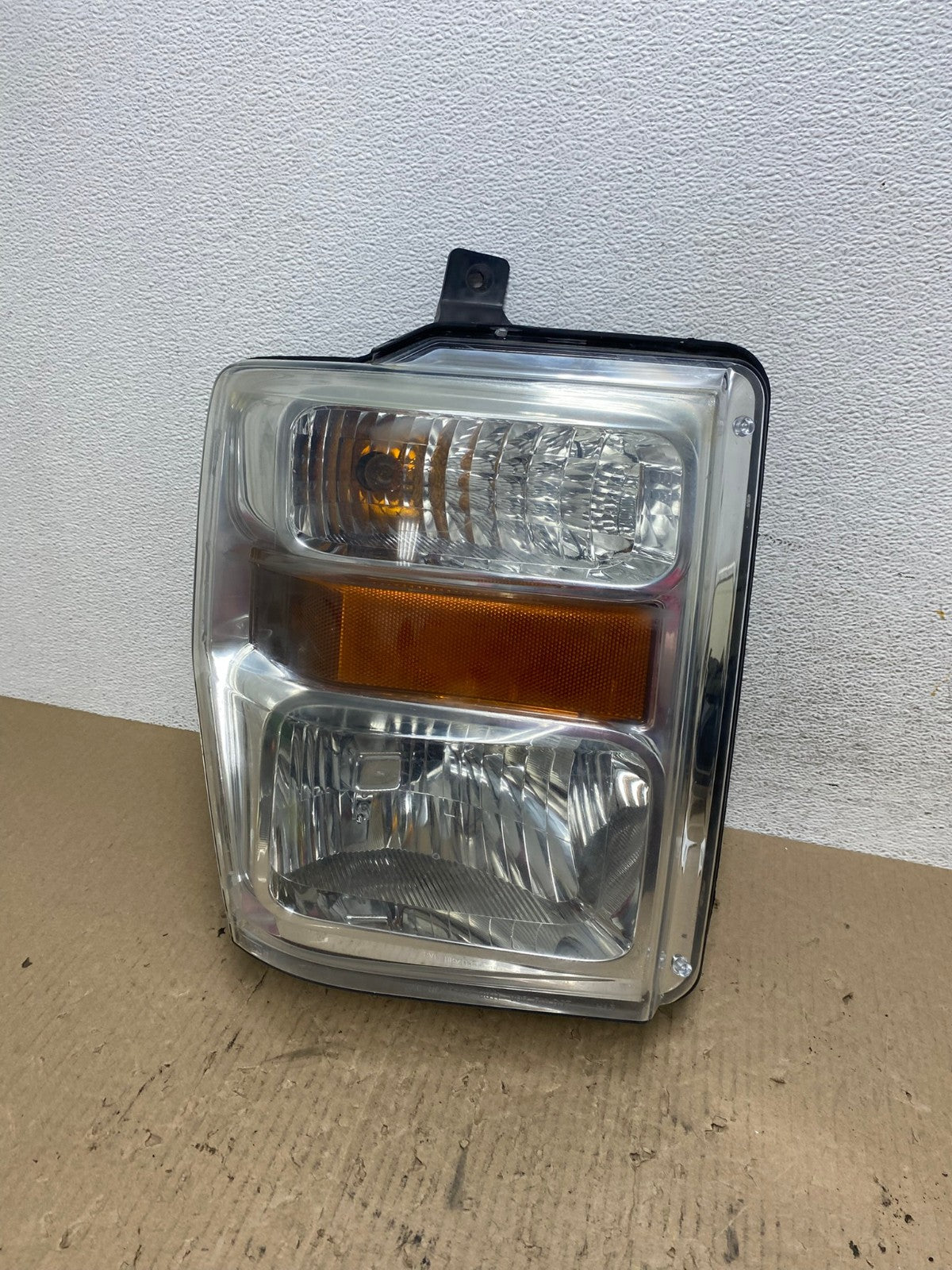 2008 to 2010 Ford F250 Super Duty Right Passenger RH side Headlight AE7130 LK0