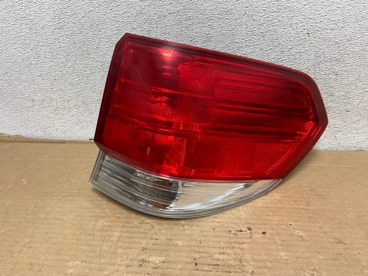 2008 2009 2010 Honda Odyssey Right Passenger Side Tail Light AG9257 LK0