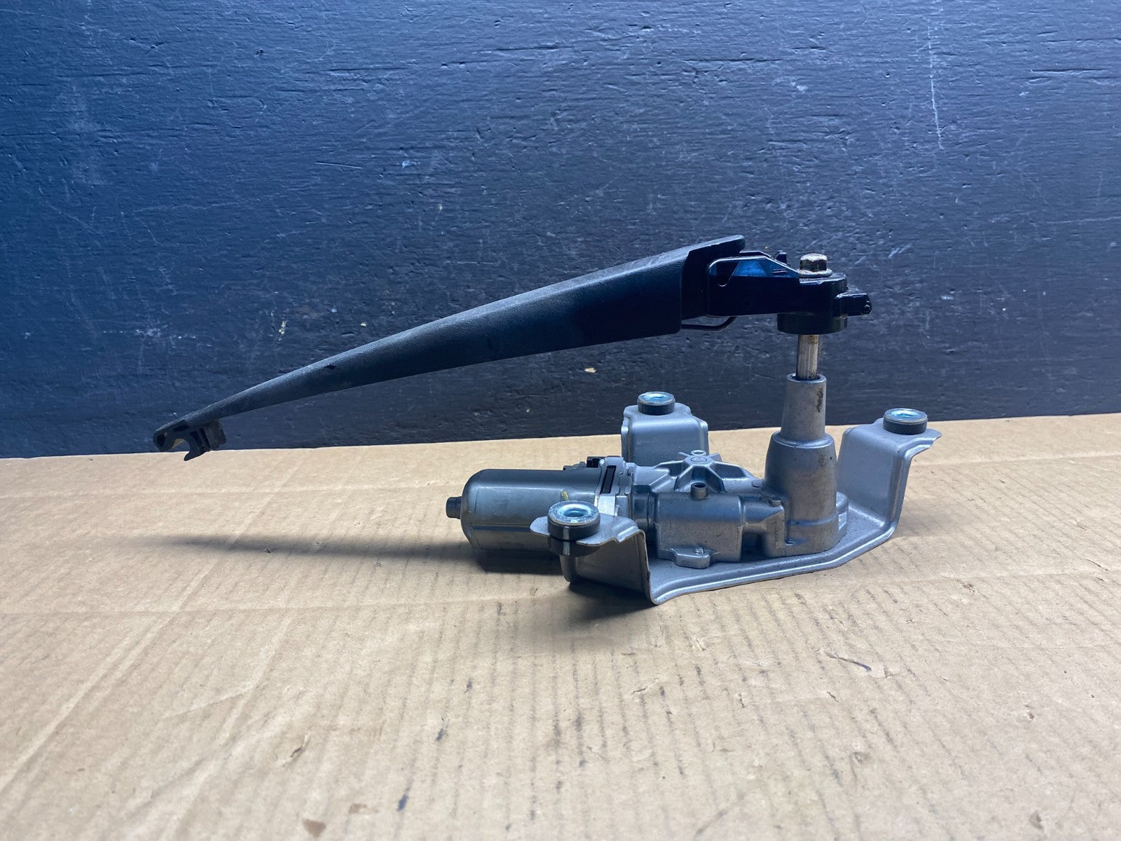2014-2018 Jeep Cherokee Tailgate Back Door Rear Wiper Motor Wiper ad5071 DG3