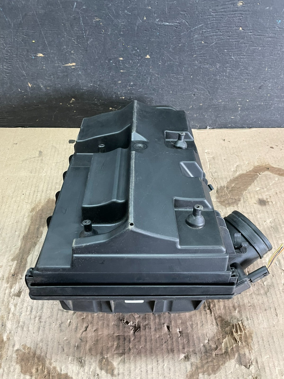 2007 to 2010 BMW X5 Air Intake Cleaner Filter Housing Box M8984 DG4