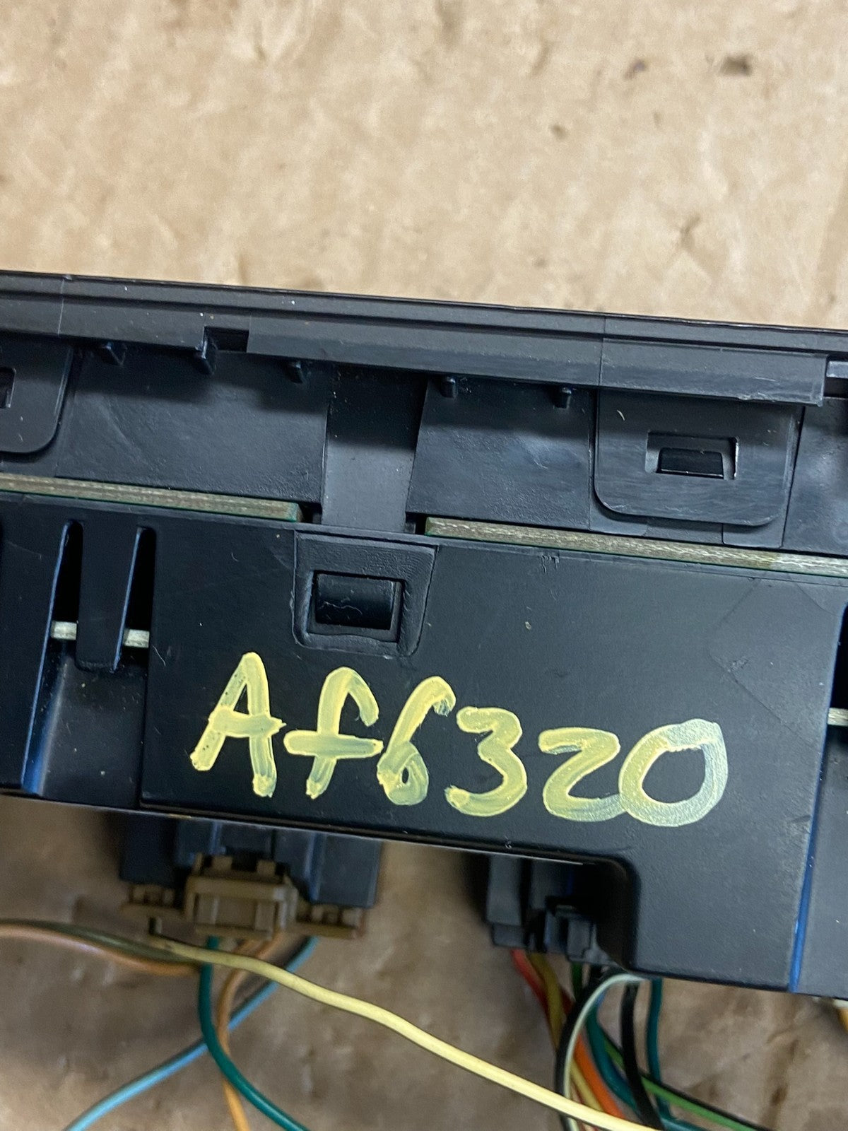 2007-2011 GMC Yukon Tahoe Automatic Climate Temperature Temp Control AF6320 DG7