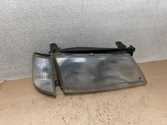 1995 to 1998 Nissan Sentra Passenger Right Side Headlight Z6459 DW0
