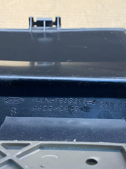 2003 to 2005 Ford Explorer Glove Box Compartment ah9681 DG6
