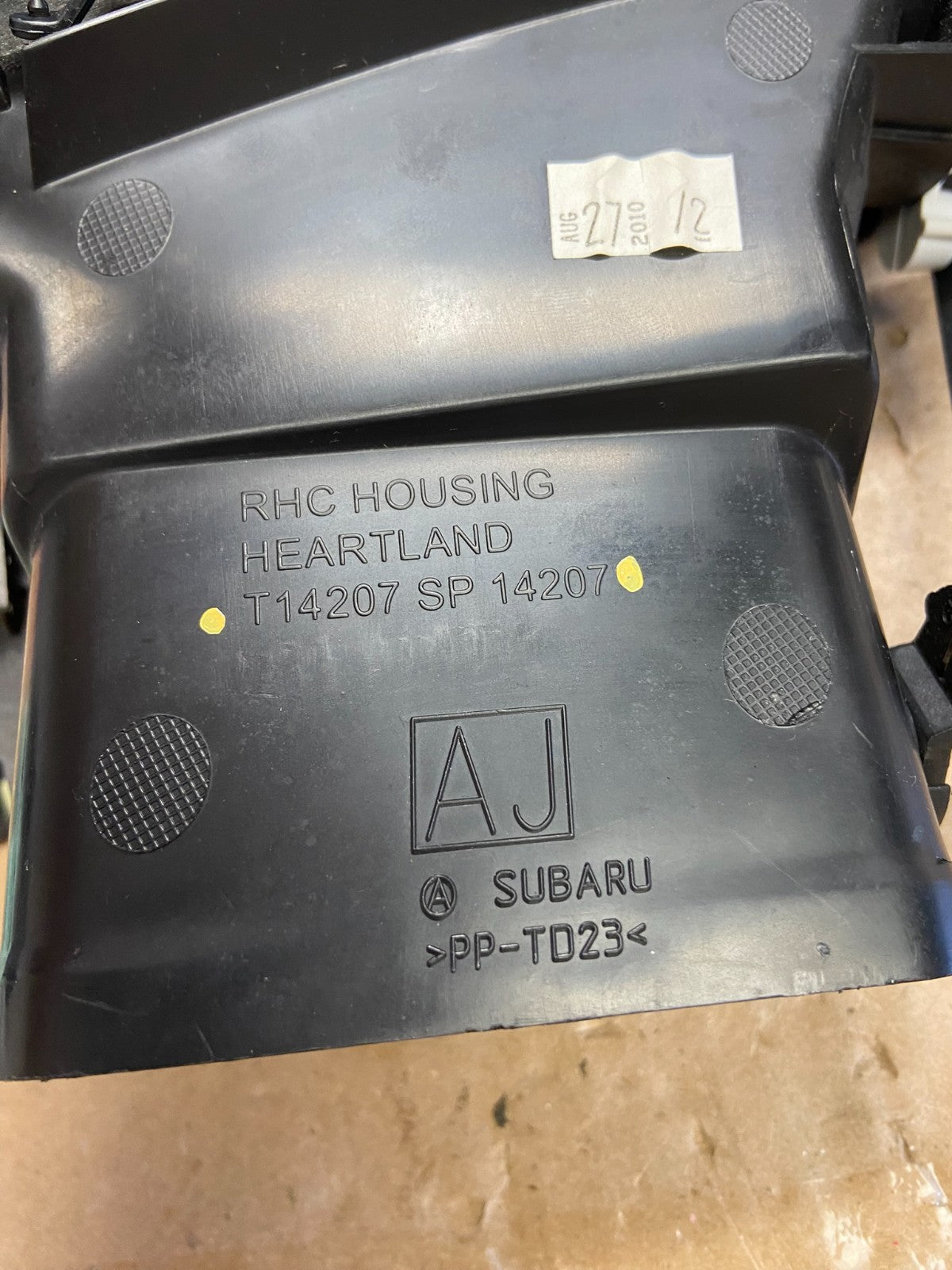 2010-2014 Subaru Legacy Outback Vent Radio Panel Trim Bezel ai2714 DG5