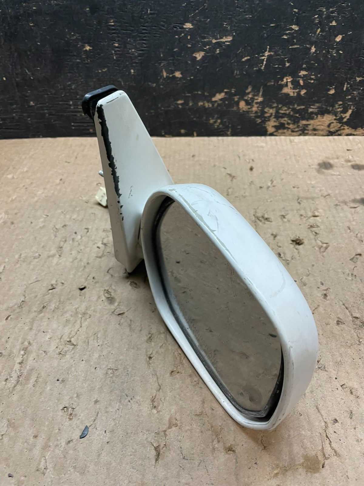 2004 to 2006 Scion XB Right Passenger Side View Door Mirror Z3520 MS12