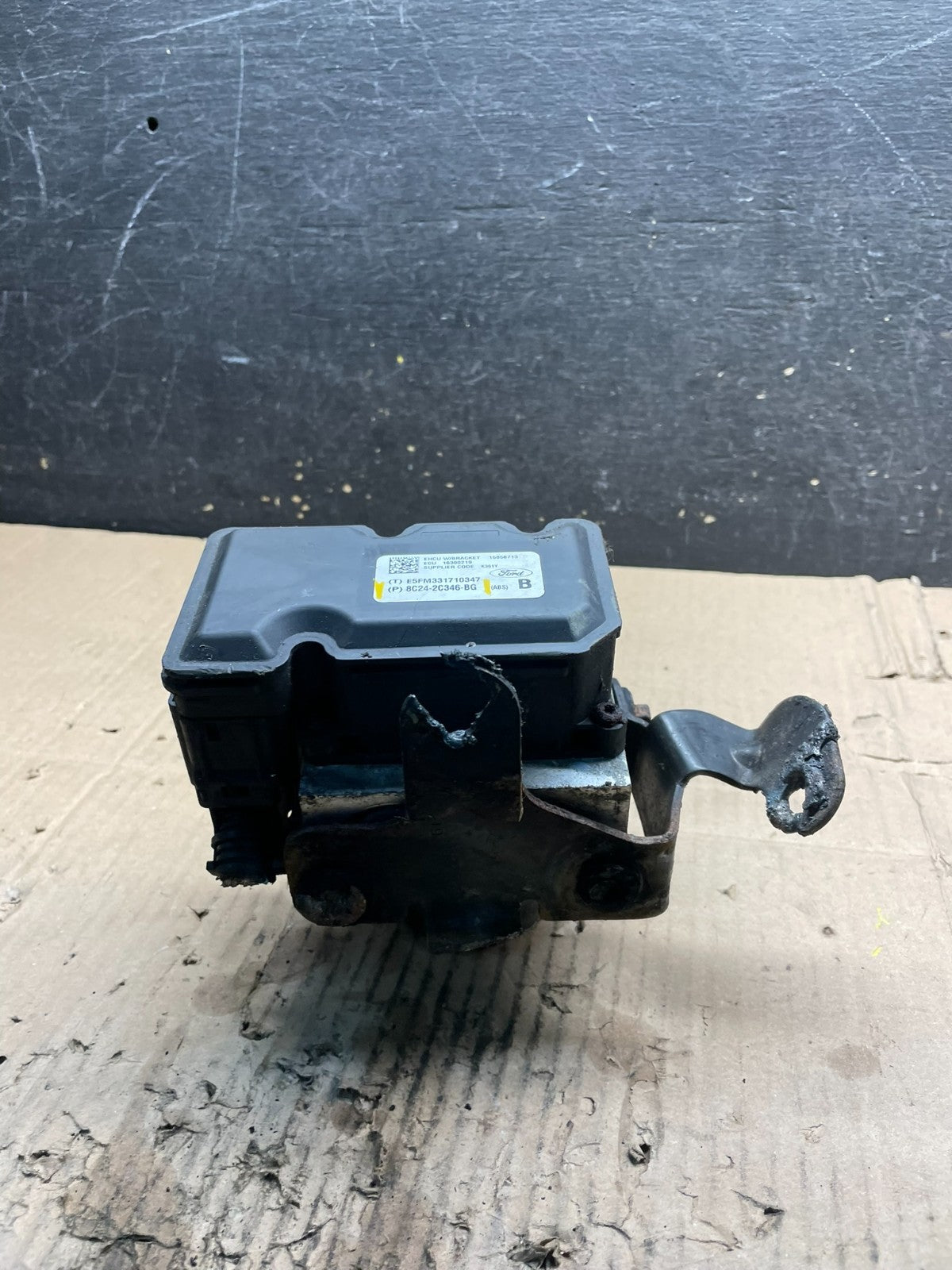 2011 - 2014 Ford E250 E350 Van ABS Anti Lock Brake Pump 8C24-2C346-BG V2297 DG2