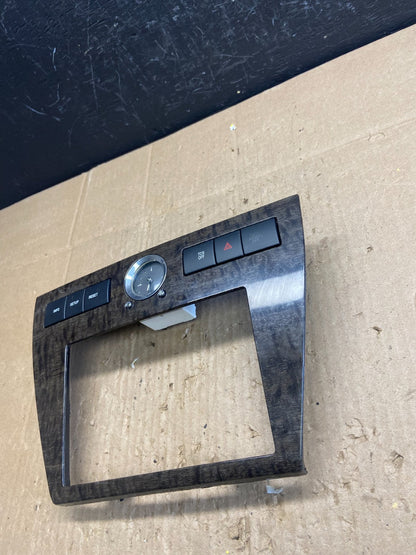 2006 to 2009 Ford Fusion Center Dash Radio Clock Bezel Trim OEM AB9684 DG1