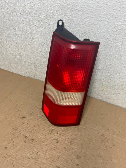 2003 to 2017 Chevrolet Express 1500 Left Driver Side Tail Light Oem N7850 DW1