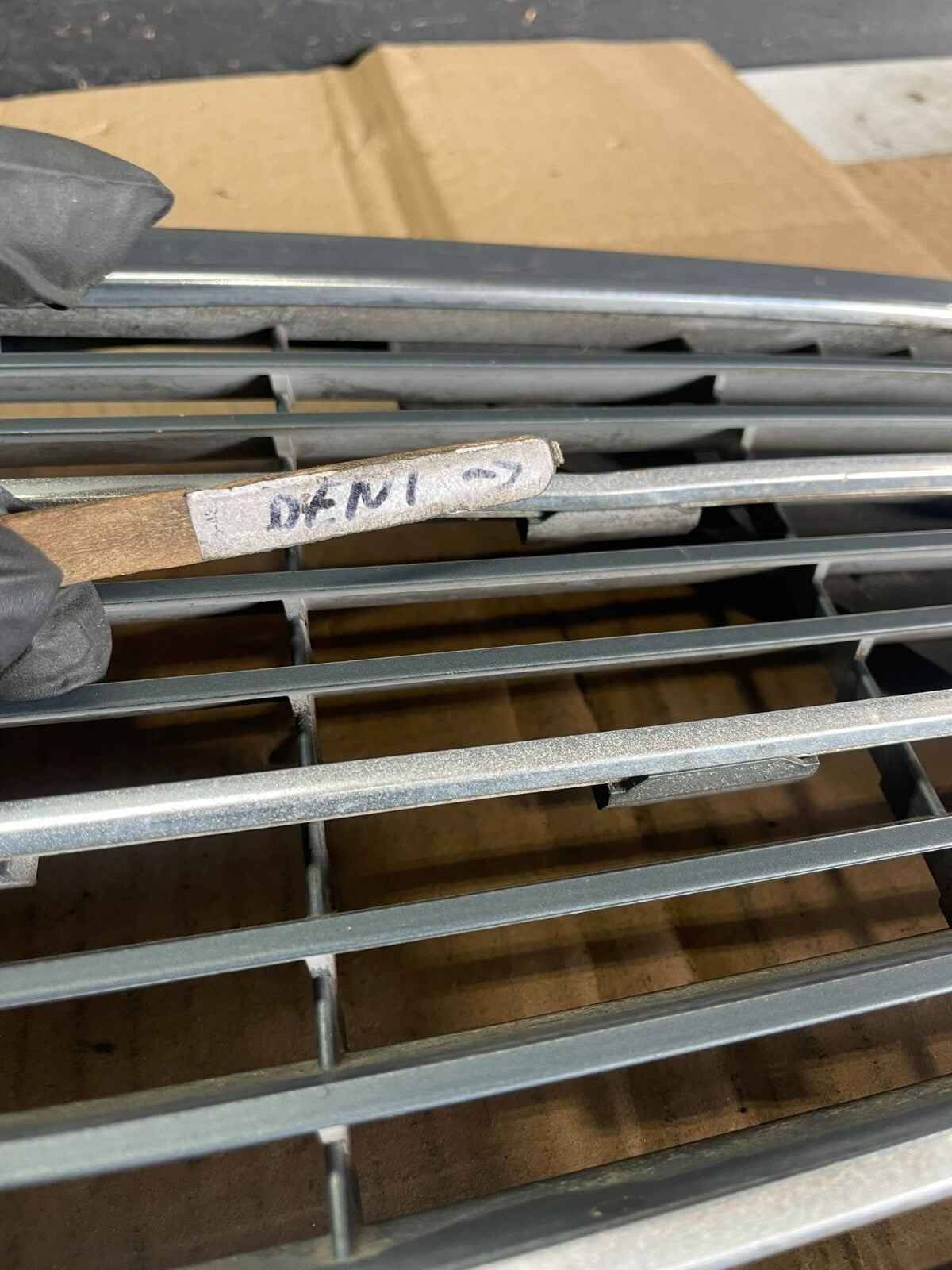 1994 to 1998 Mercedes-Benz W140 S600 S500 S320 Front Upper Grille OEM M6006 DG16