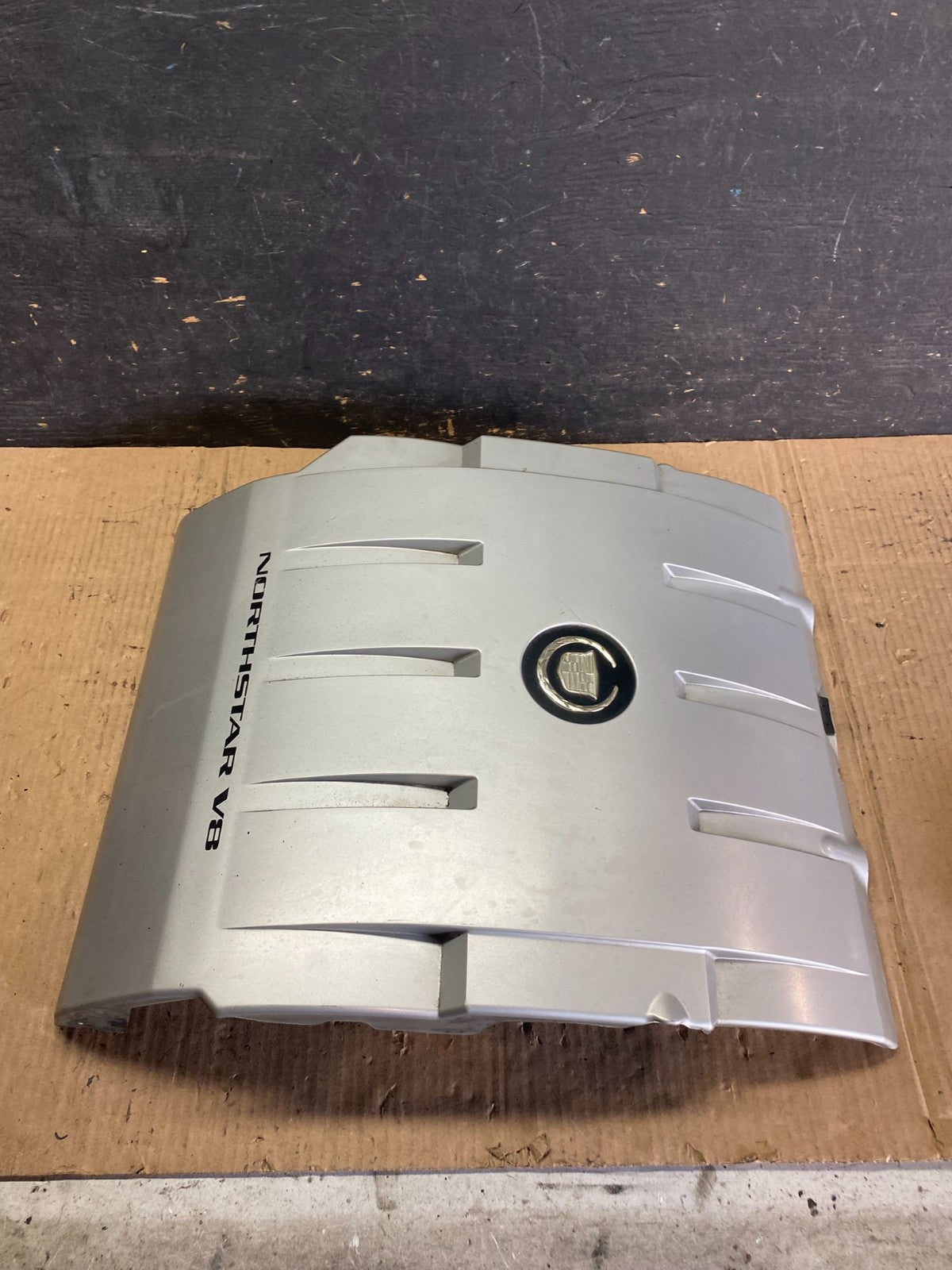 1997 to 2004 Cadillac Deville Seville Northstar Engine Motor Cover Q0297 DG3
