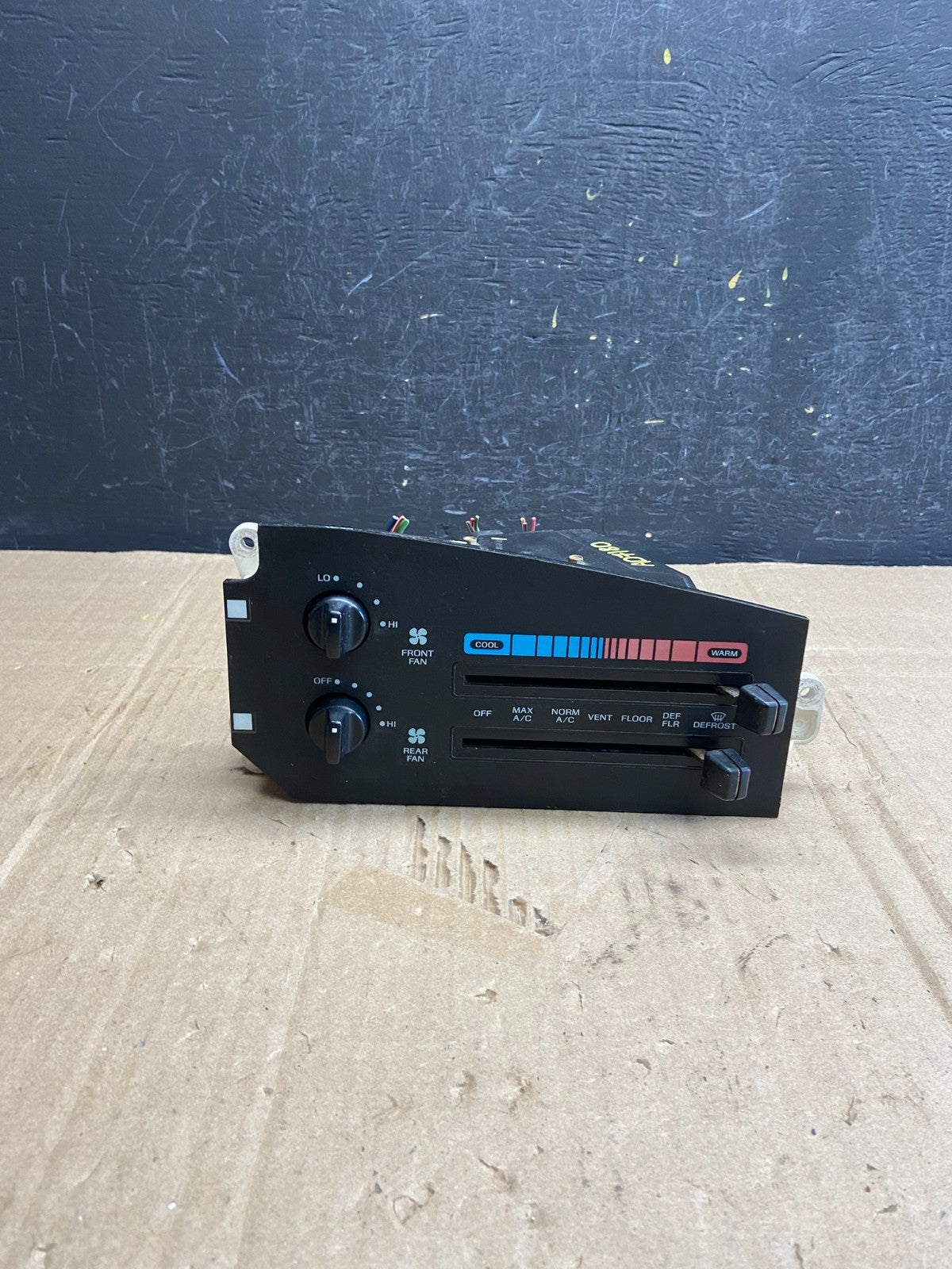 1998 to 2002 Honda Accord Radio CD Player Climate Control Switch AD7180 DG0