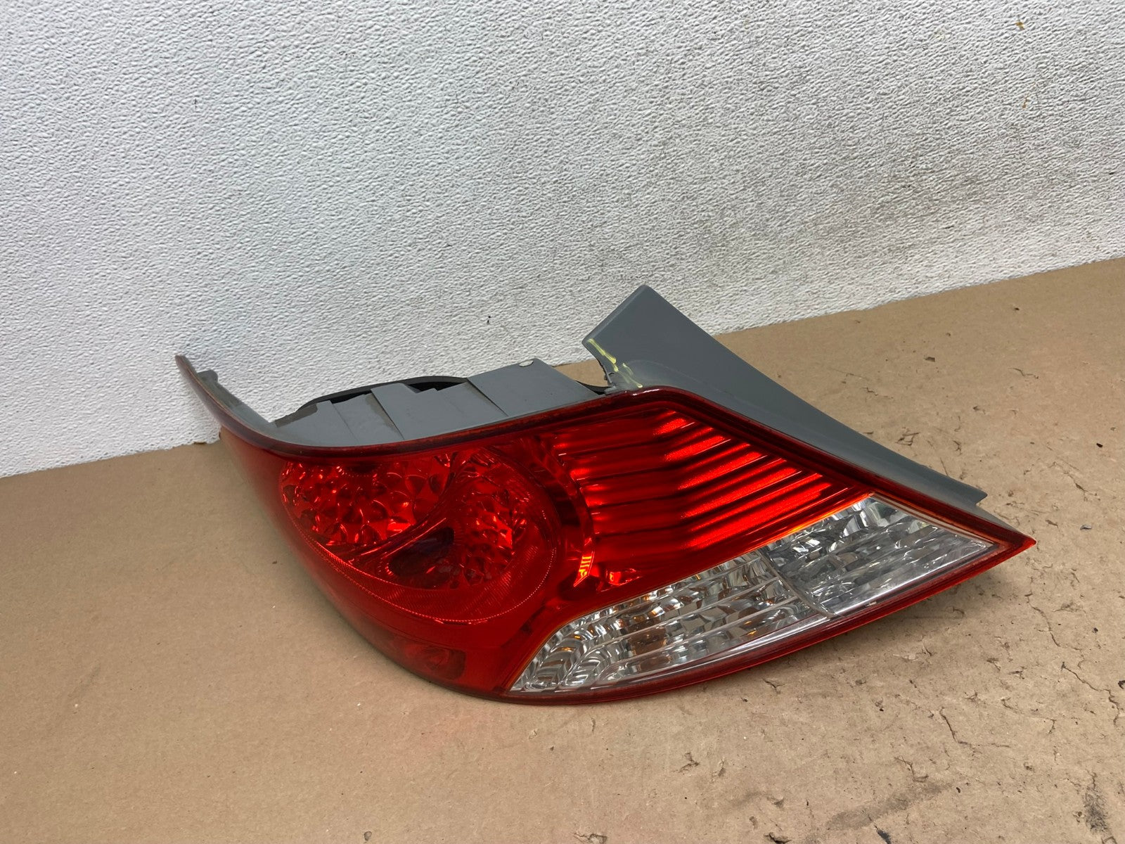 2012 2013 2014 Hyundai Accent Left Driver LH Side Tail Light AG4480 LK1
