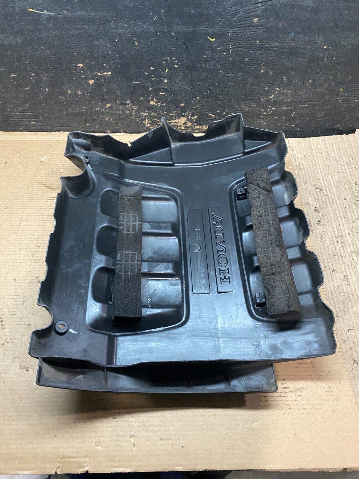 2005 to 2007 Honda Odyssey Black Engine Cover 3.5L No # v9394 DG7