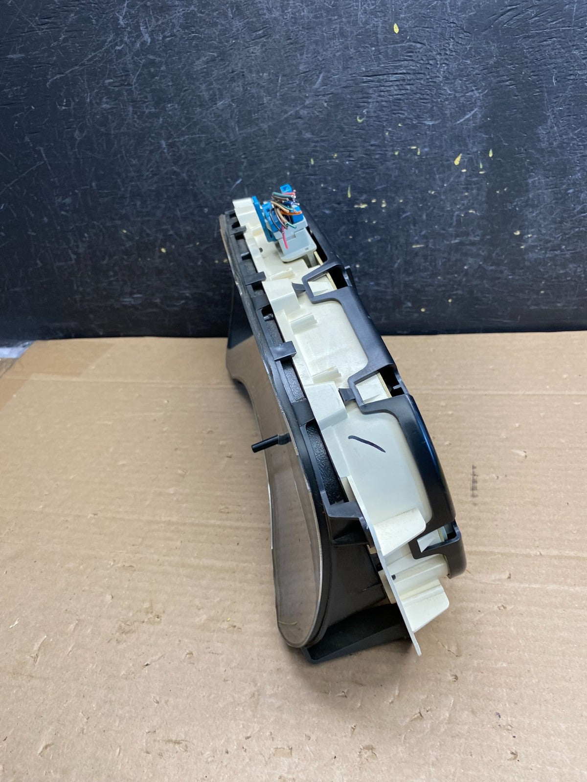 2002 GMC Yukon Speedometer Cluster Gauge AG5258 DG3