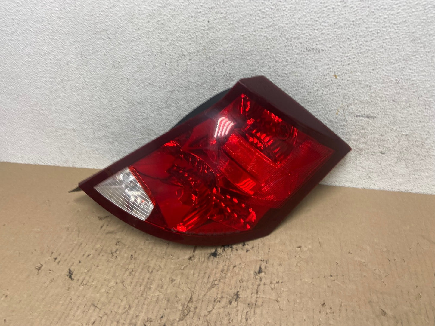 2003-2007 Saturn Ion Passenger Right RH Side Tail Light Tail Light AF7064 LK1