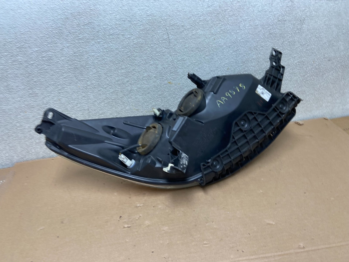 2013 - 2016 Ford Escape Headlight Left Driver Lh Side Halogen AA9878 DW7