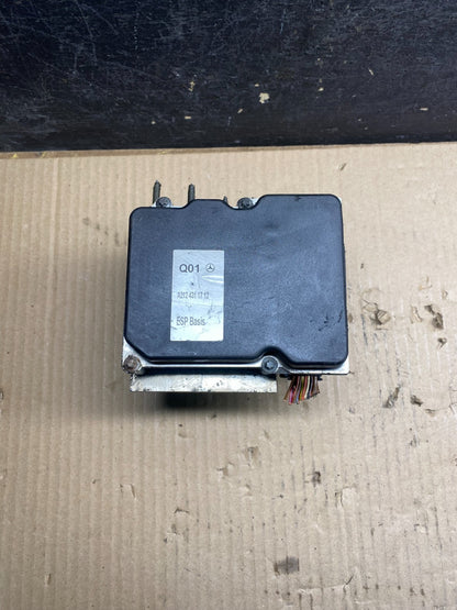 2010-2013 Mercedes W212 E350 E550 ABS Anti Lock Brake Pump Module AJ0253 DG0