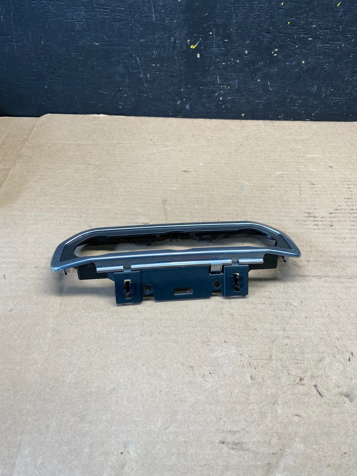 2010 to 2016 Land Rover Lr4 Center Console Shifter Floor Bezel q2508 DG1