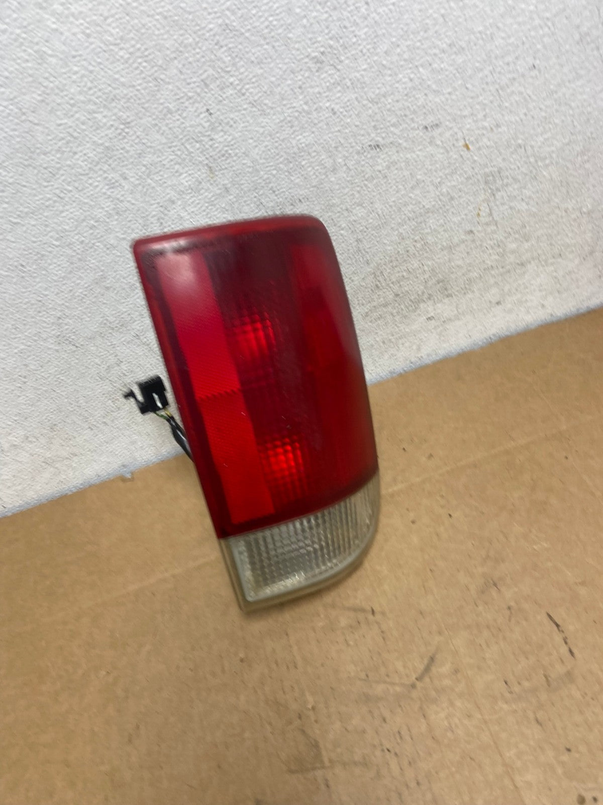 1995 to 2005 Chevrolet GMC Blazer S10 Right Passenger RH Tail Light AD5458 LK2