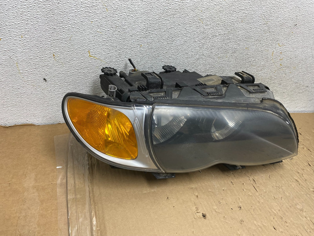2002 to 2005 BMW 3 E46 Sedan Right Passenger RH Halogen Headlight AH2875 DW1