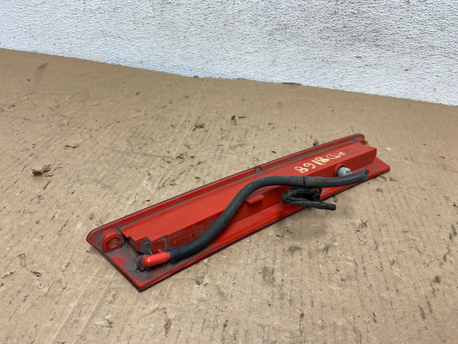 2012 to 2017 Ford Focus SE Trunk Lid Hatch 3rd Brake Light ad8168 DG3