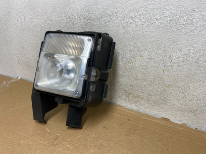 2004 to 2009 Cadillac SRX Left Driver LH Side Front Fog Light AH8893 DW2