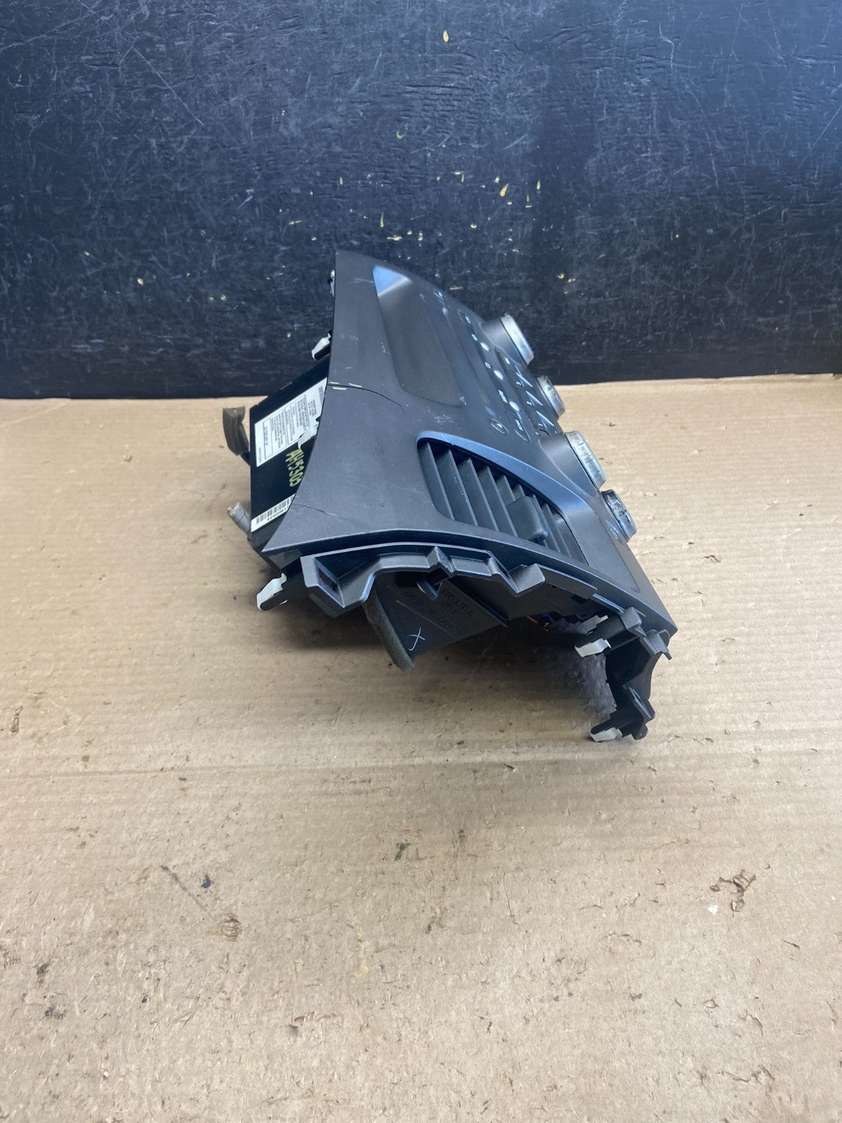 2006 - 2011 Honda Civic Radio AM/FM Climate Control Air Vent Bezel ah5303 DG1