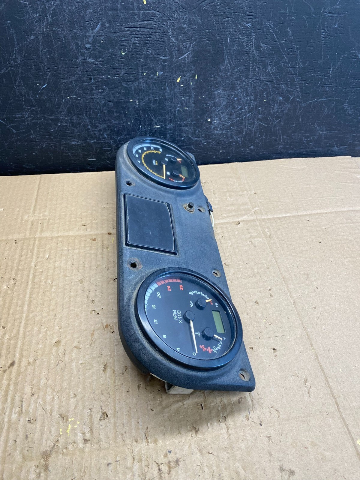 2011 Mack LE Instrument Panel Cluster AC95591