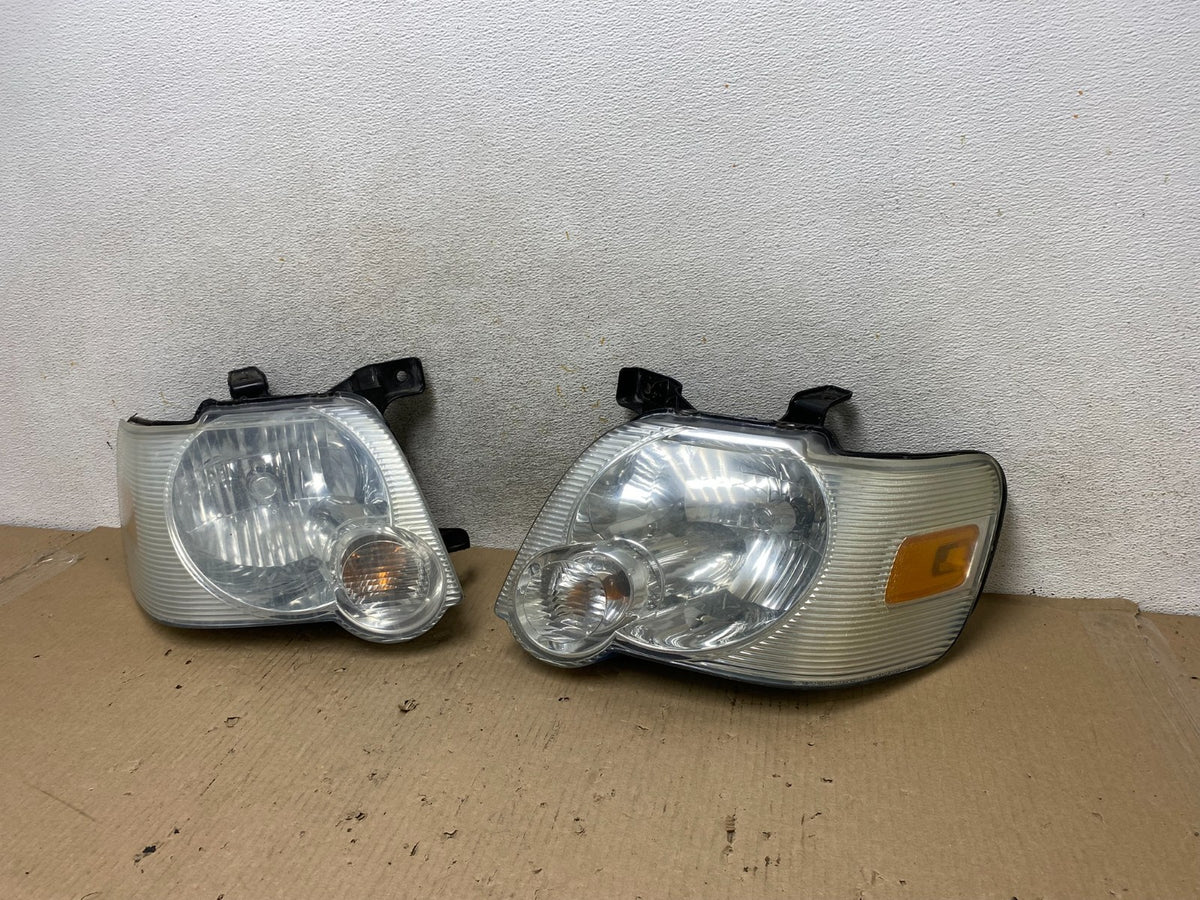 2006 2007 2008 2009 2010 Ford Explorer Left+Right Set Headlights AH5849 DW2