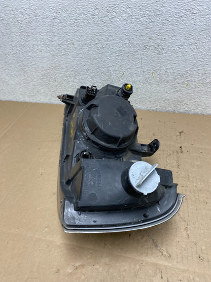 2002-2003 Land Rover Freelander Right Passenger Rh Halogen Headlight OE n2341 DG10