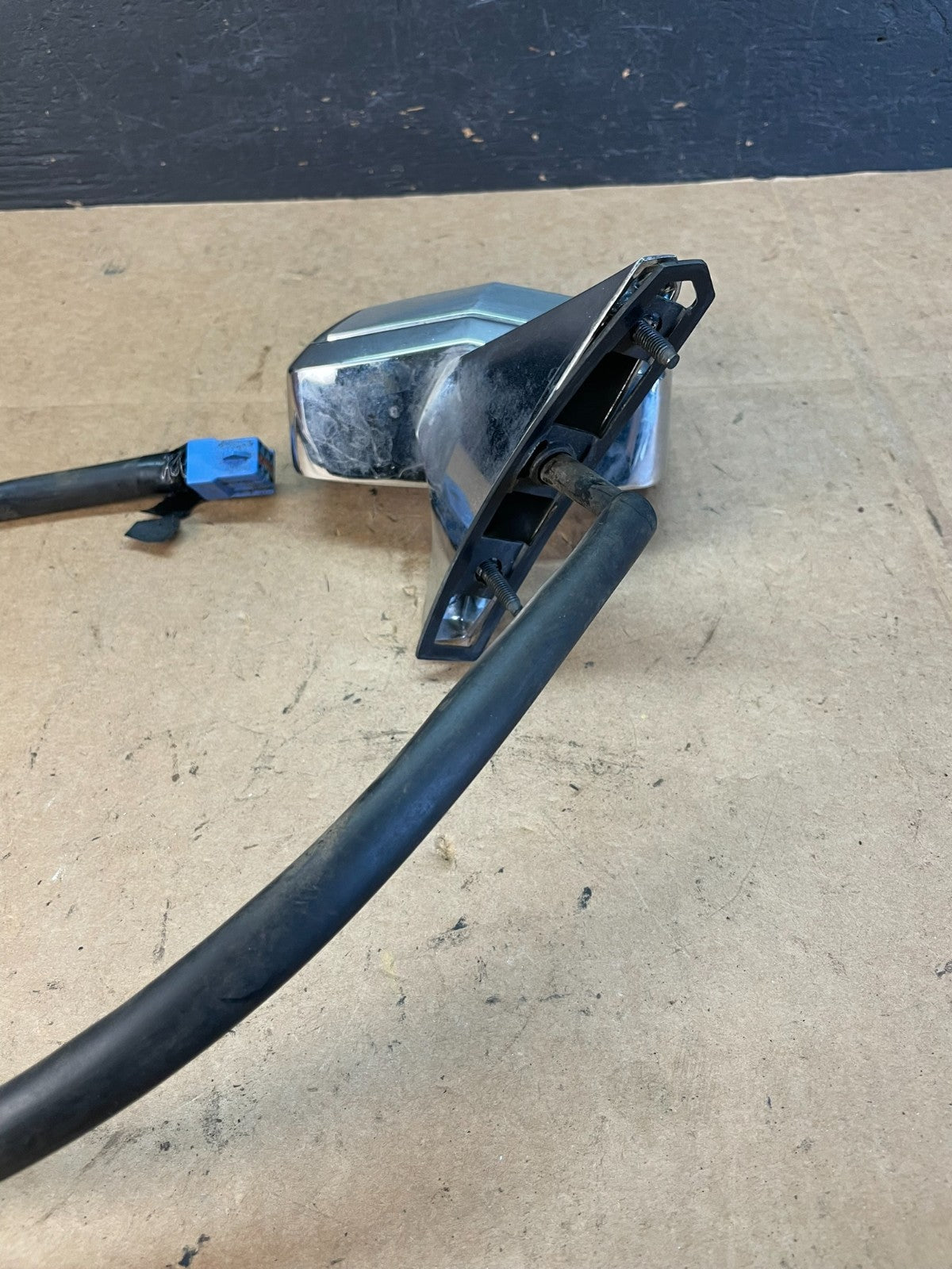 1980 to 1983 Lincoln Mark VI Right Passenger Door View Power Mirror ae1044 DG3