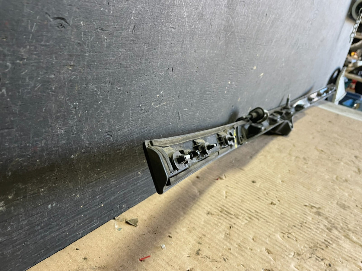 2016 - 2019 Ford Explorer Interceptor Rear Tailgate Molding With Camera M2941 DG6