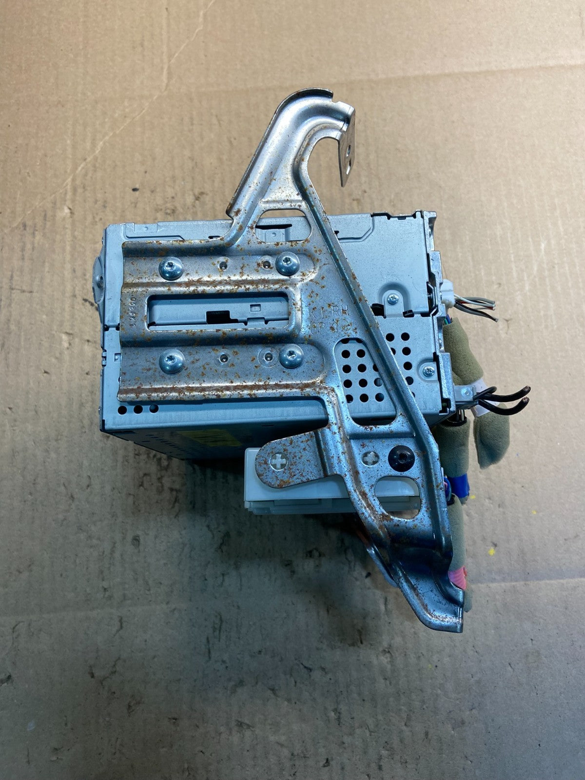 2013 to 2017 Nissan Pathfinder Radio AM/FM Receiver OEM Z0668 DG1