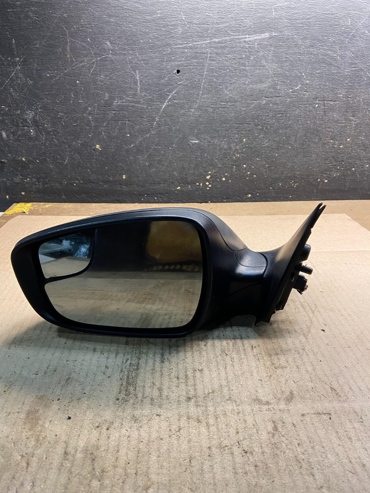2012 to 2017 Hyundai Veloster Left Driver LH View Door Mirror OEM Z4945 DG8