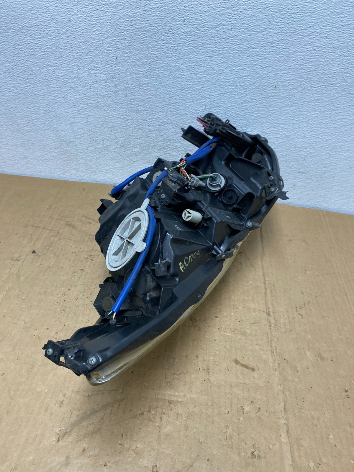 2010-2012 Infiniti G37 Right Passenger Side Xenon HID Headlight AD1204 DW6