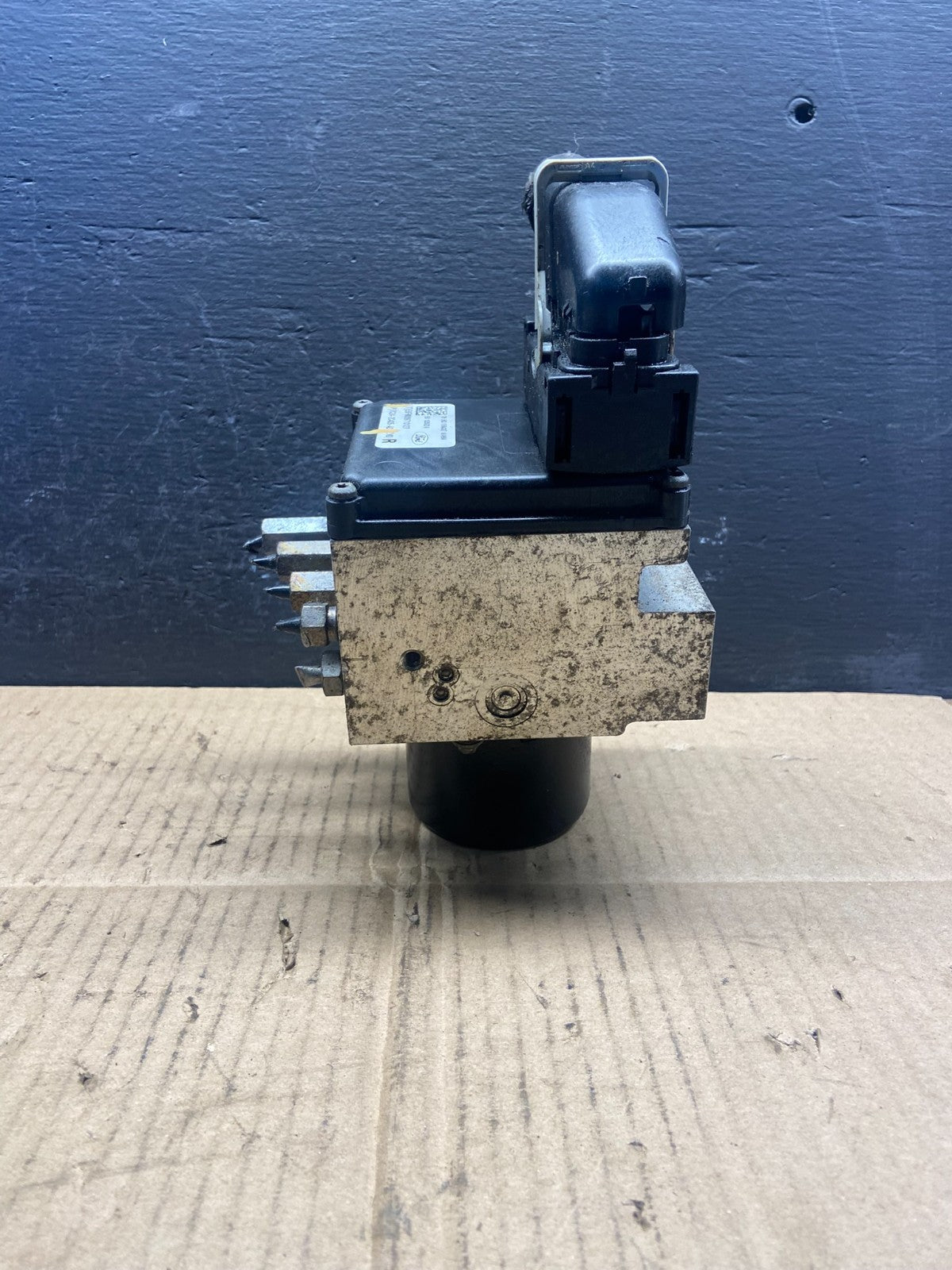 2006 2007 Ford E250 E350 Econoline Anti-Lock ABS Antilock Brake Pump AD1834 DG2