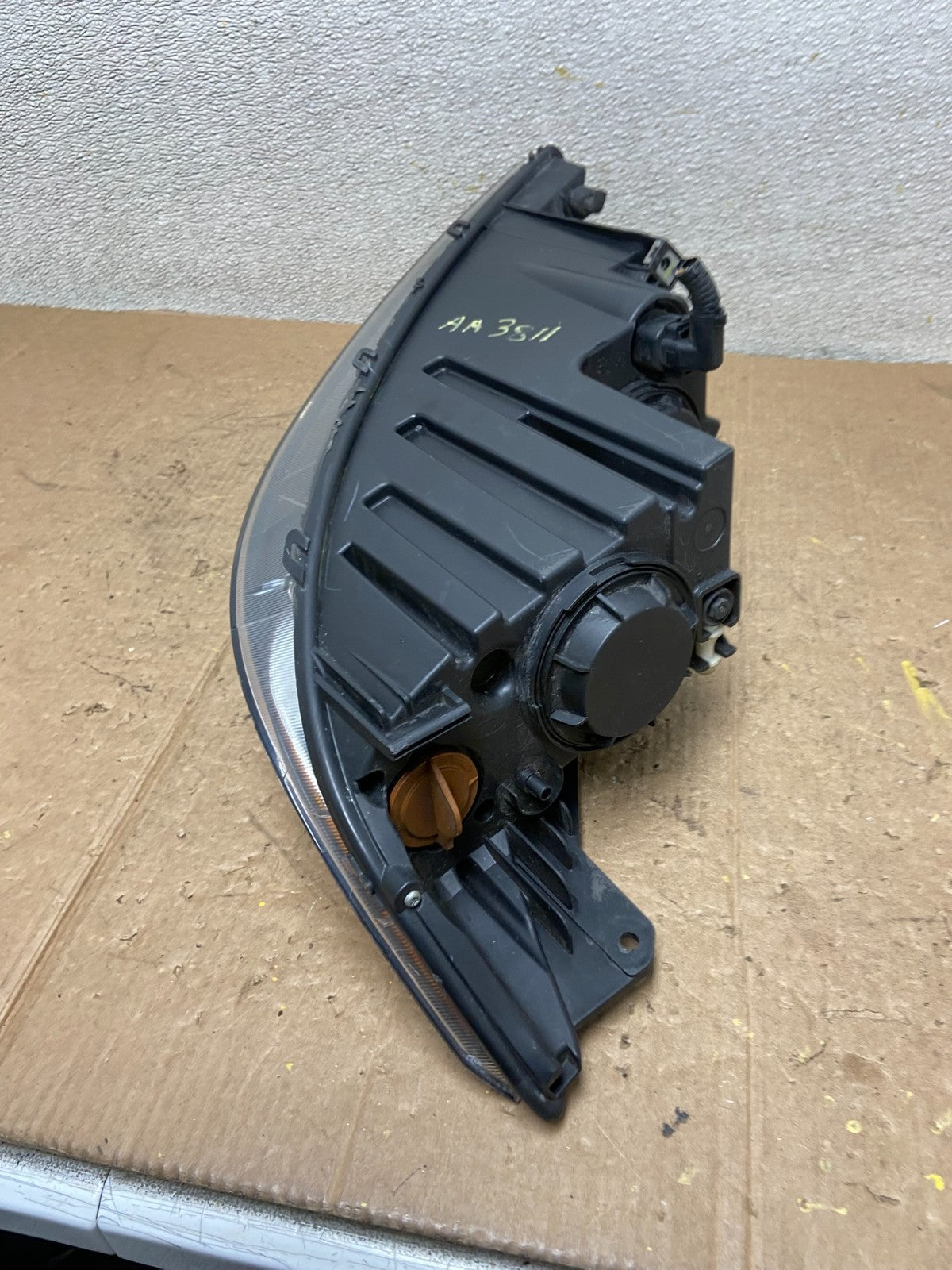 2011 to 2013 Kia Sorento Right Passenger RH Side Headlight Halogen Oem AA3811 DW5