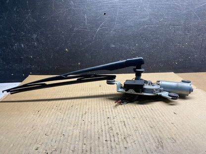 2004 to 2010 BMW X3 E83 Rear Windshield Wiper Motor OEM Z4742  DG1