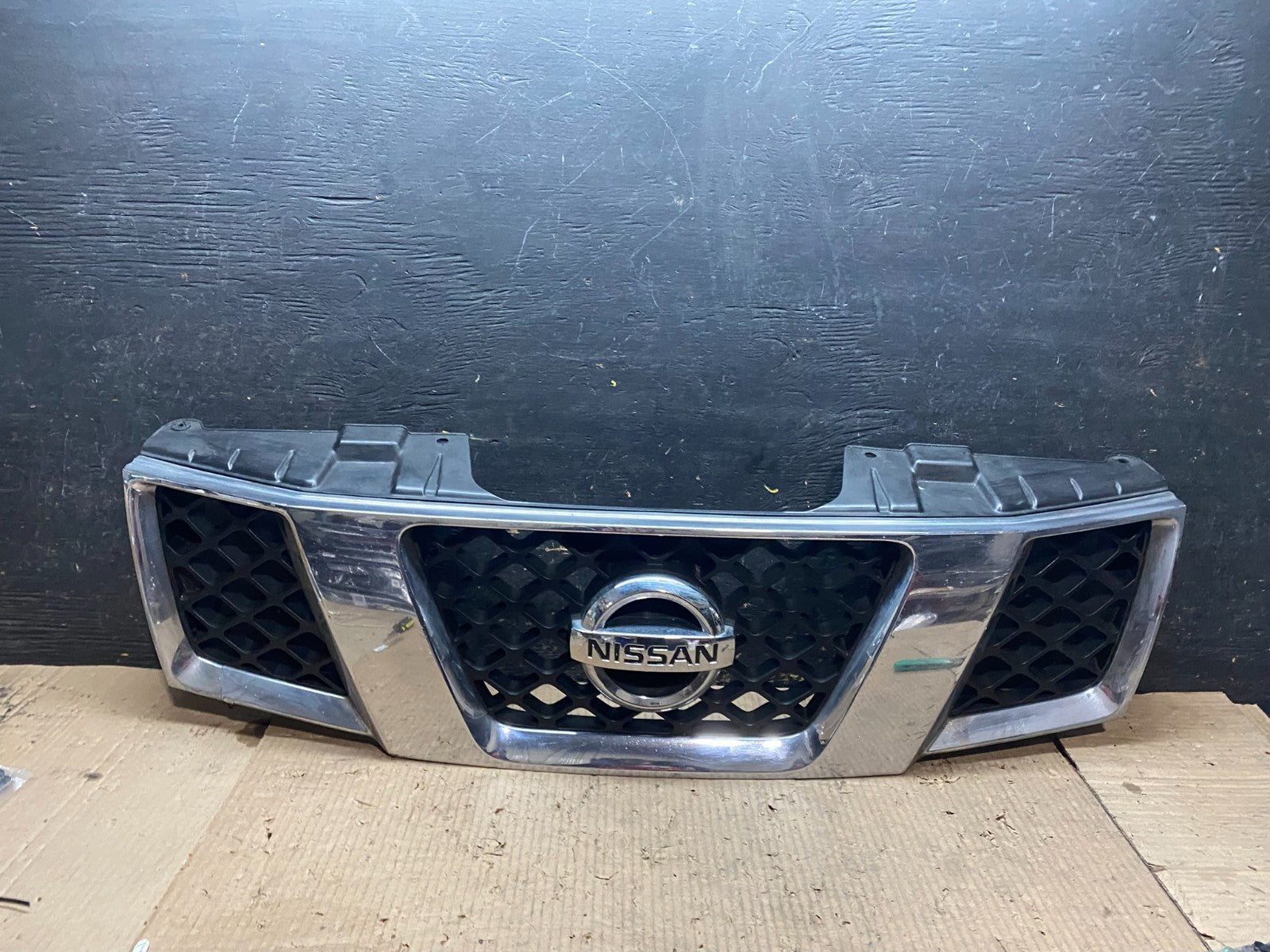 2005 2006 2007 Nissan Pathfinder Chrome Front Upper Grill Grille Oem X0122 DG0