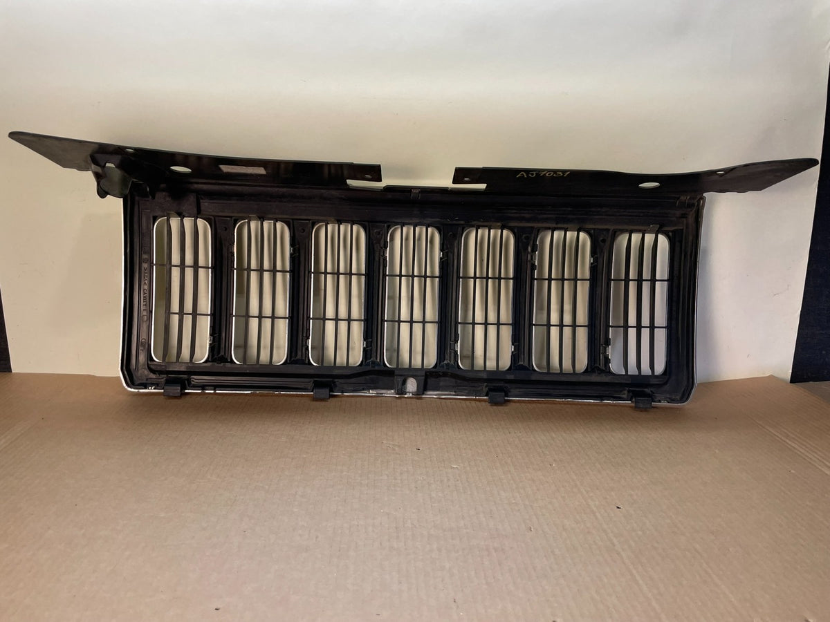 2006 to 2010 Jeep Commander Front Upper Grill Grille AJ1031 DG3